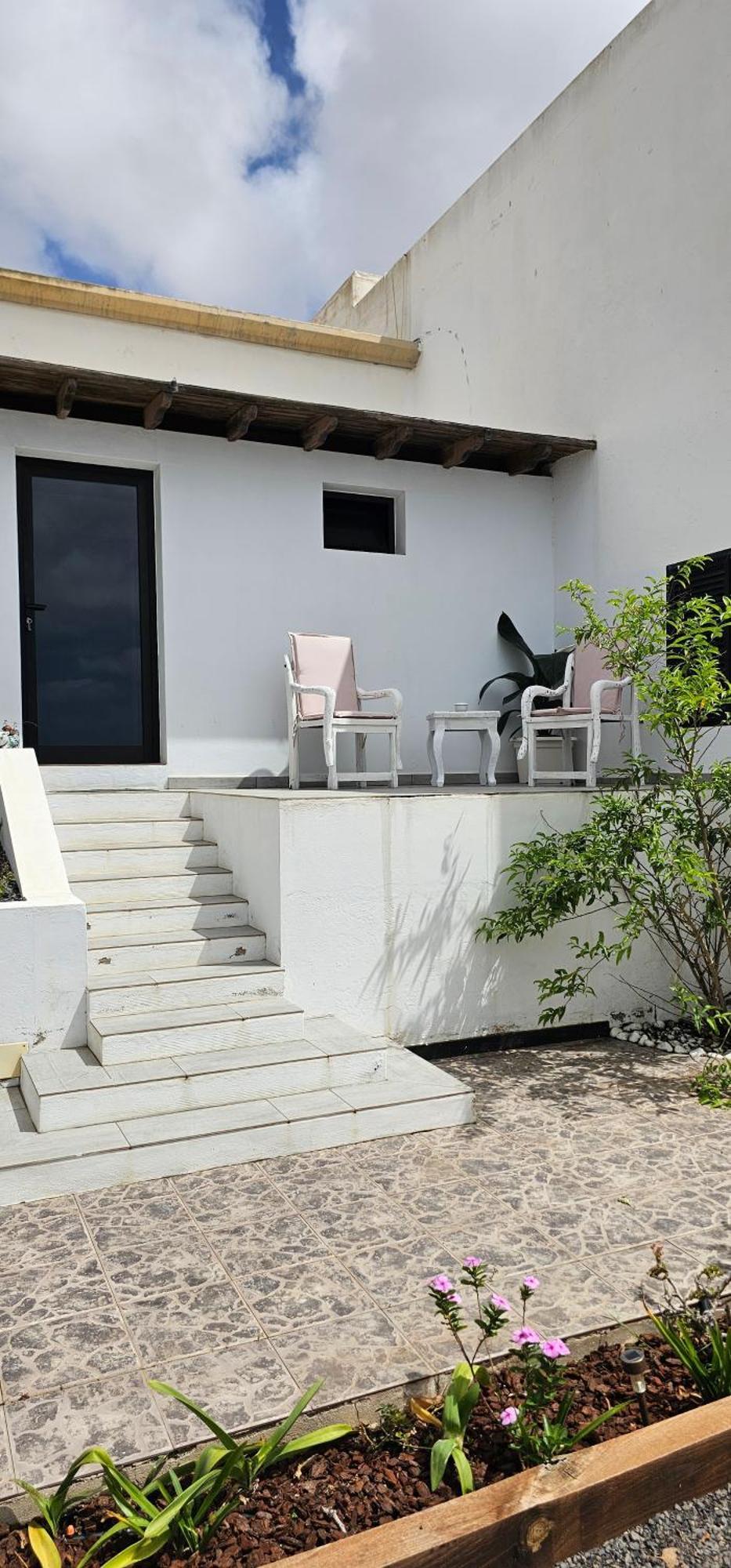 Alunita & Pirita, Habitacion Con Jardin, Terraza Y Wifi En Zona Tranquila Y Centrica Nazaret Bagian luar foto
