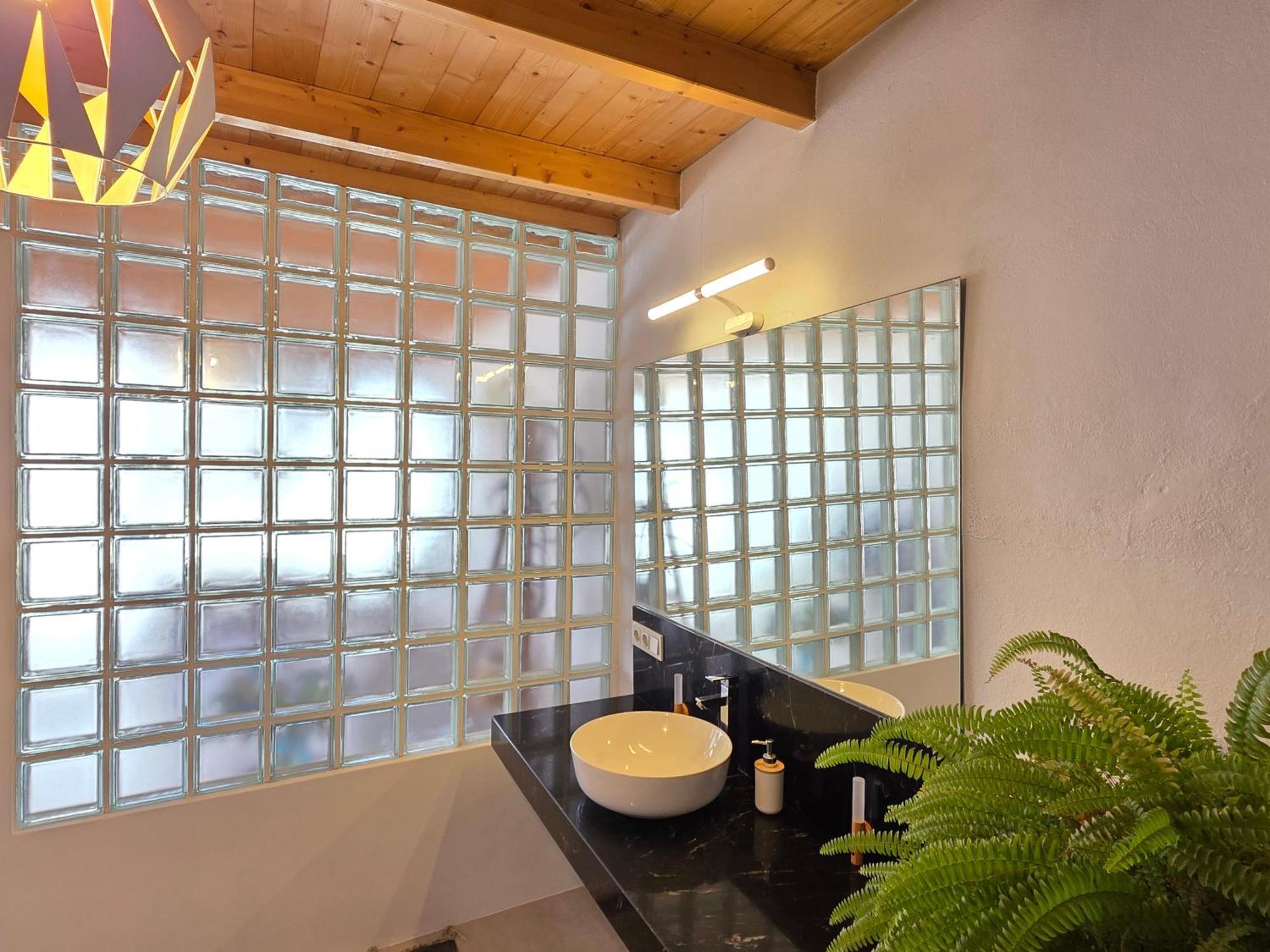 Alunita & Pirita, Habitacion Con Jardin, Terraza Y Wifi En Zona Tranquila Y Centrica Nazaret Bagian luar foto